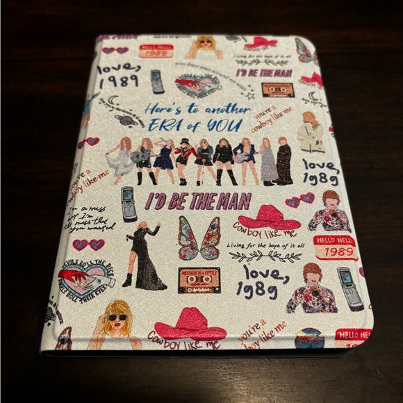 Swiftie Kindle Paperwhite 11th Generation Case - Picture 3 of 8